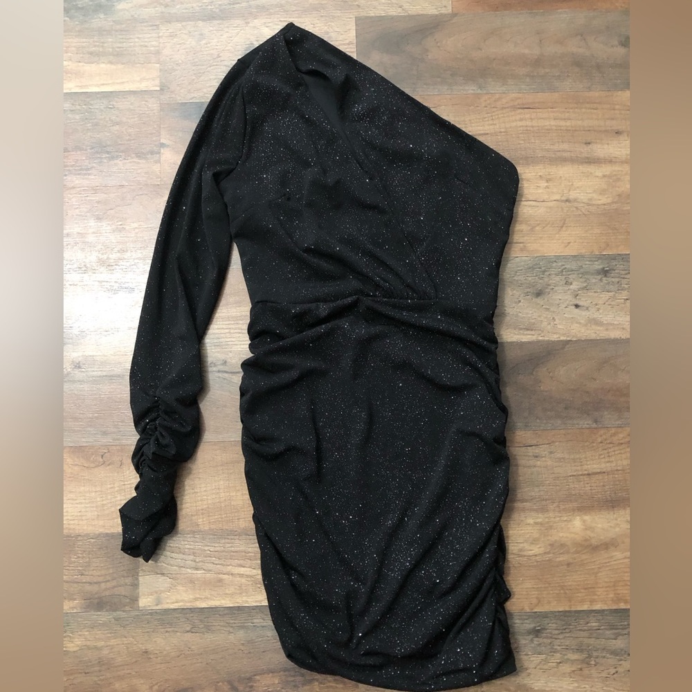 one sleeve dress